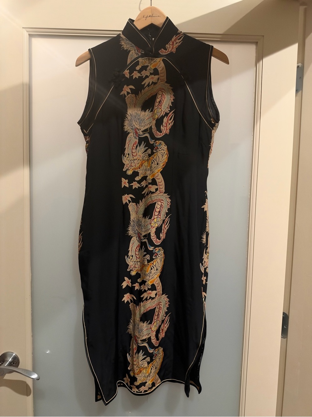 Avanti Silk Black Sleeveless Dragon Cheongsam Dress